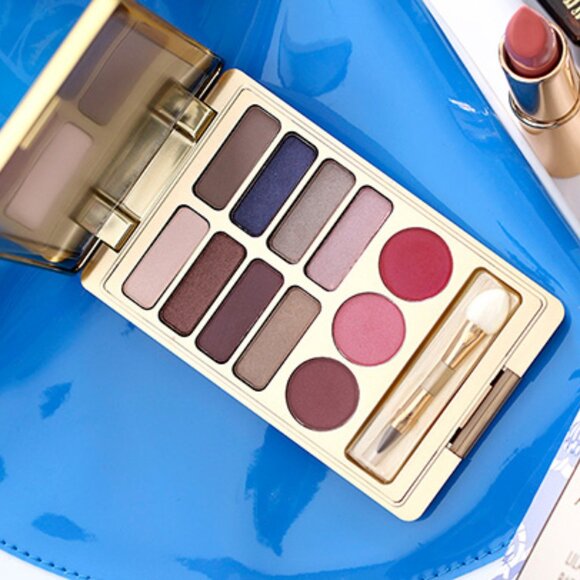 Estee Lauder Other - 🌸Estee Lauder  Lisa Perry🌸 8 eyeshadow and 3  lipstick palette,🌸